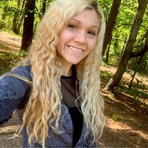 Meet your Posher, Stephanie
